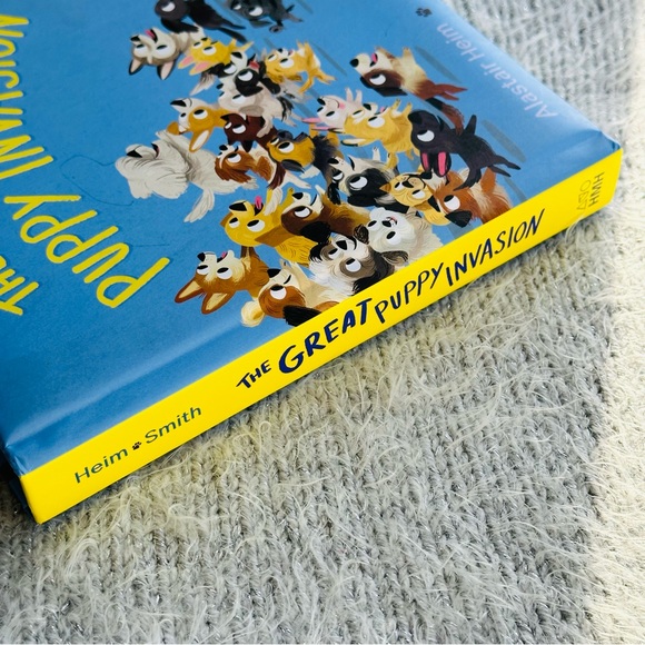 The Great Puppy Invasion 🐶🐶🐶 Baby Board Book - Picture 7 of 7